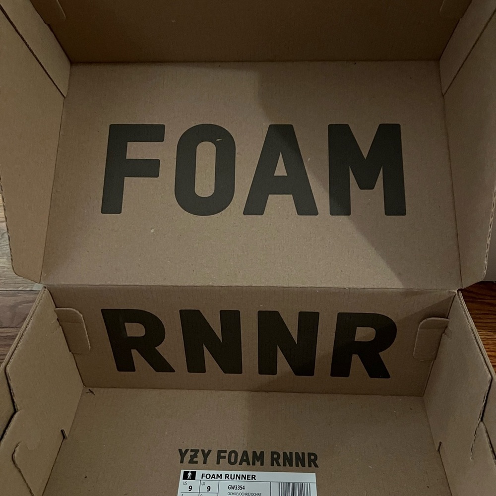 Size 9, Yeezy Foam Runner, Ochre color way